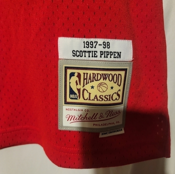 Mitchell & Ness Chicago Bulls Scottie Pippen 1997-98 Swingman Jersey Size Small - Picture 8 of 8